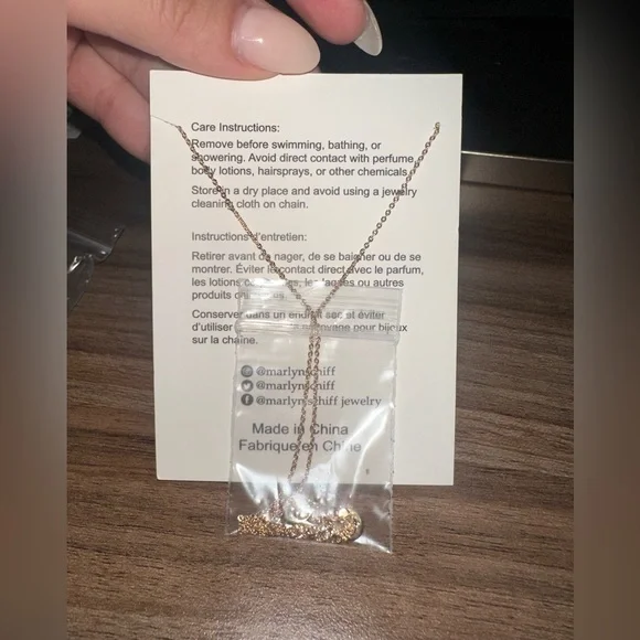 NWT Marlyn Schiff Double Layered Gold Tone Necklace - Picture 6 of 6